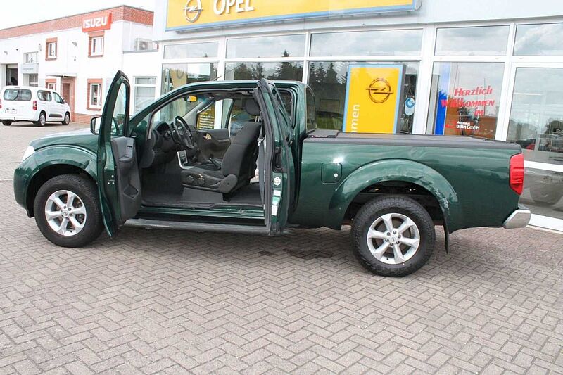 Nissan Navara 2,5 dCi King Cab 4x4 Laderaumrollo