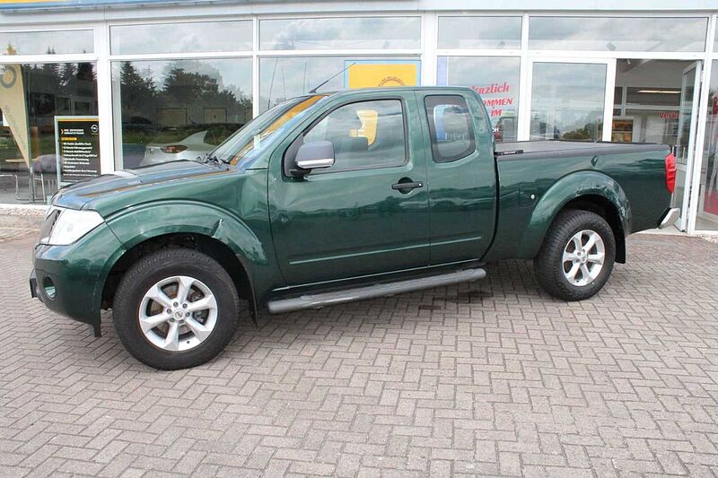 Nissan Navara 2,5 dCi King Cab 4x4 Laderaumrollo