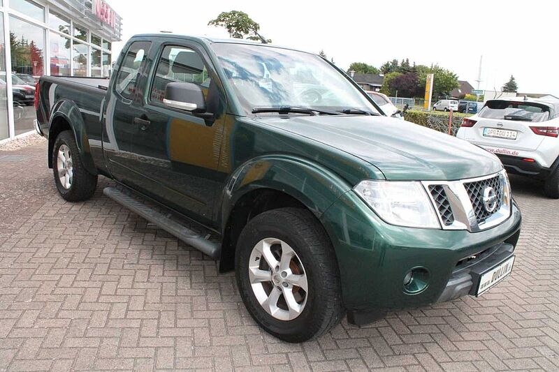 Nissan Navara 2,5 dCi King Cab 4x4 Laderaumrollo