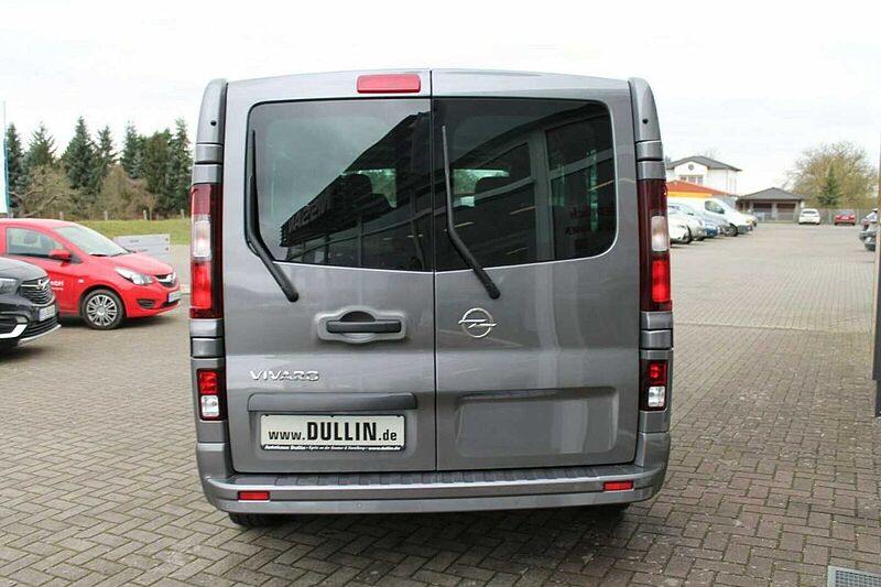 Opel Vivaro Bus 9-Sitzer L2H1  2,9t Navigation