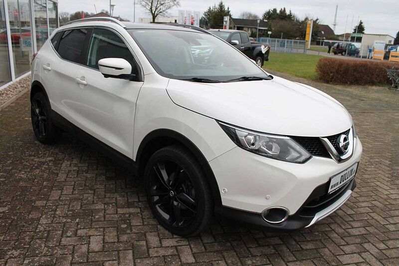 Nissan Qashqai 1,6 dCi Black Edition 4x4 Anhängerzug