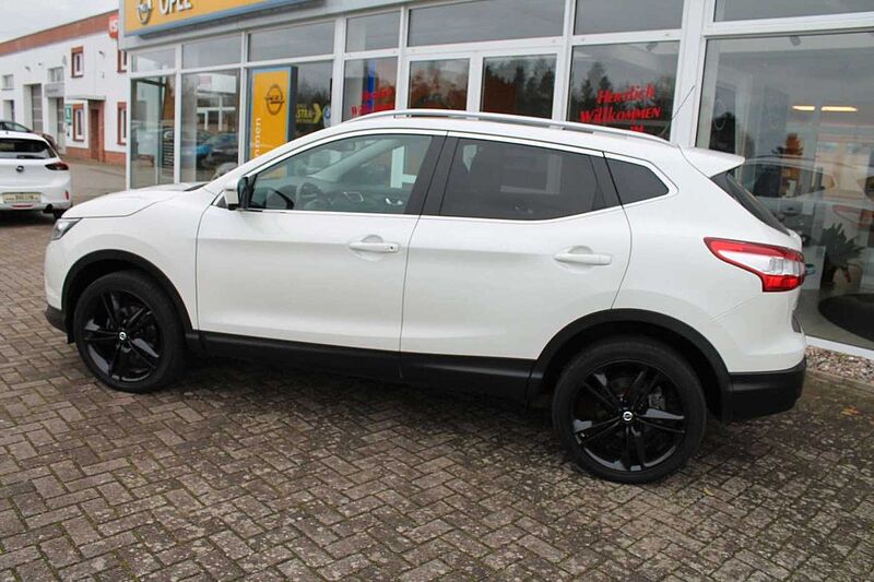 Nissan Qashqai 1,6 dCi Black Edition 4x4 Anhängerzug