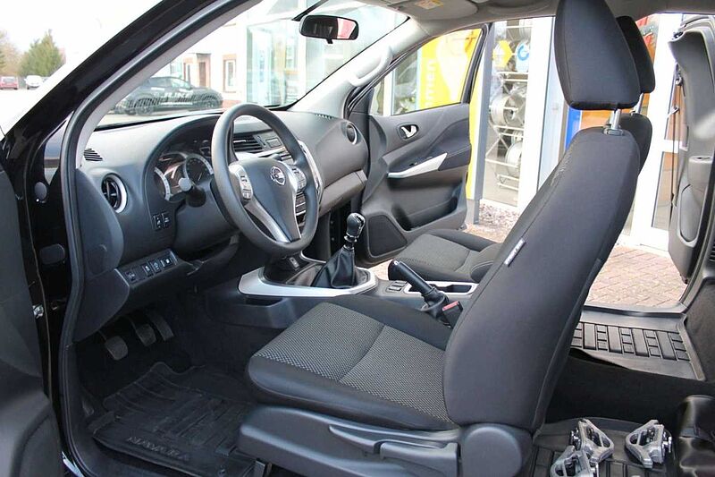 Nissan Navara Acenta King Cab 4x4 100% HD